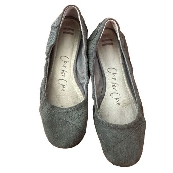 Tom’s One for One Slippers - Picture 1 of 5